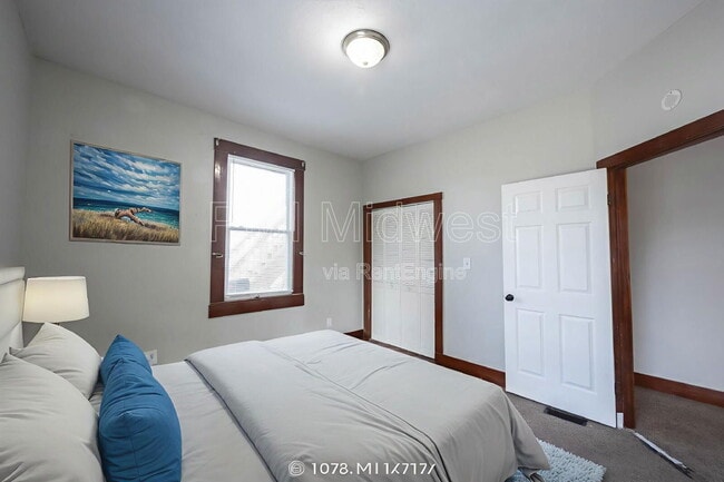 Building Photo - 411 S East St