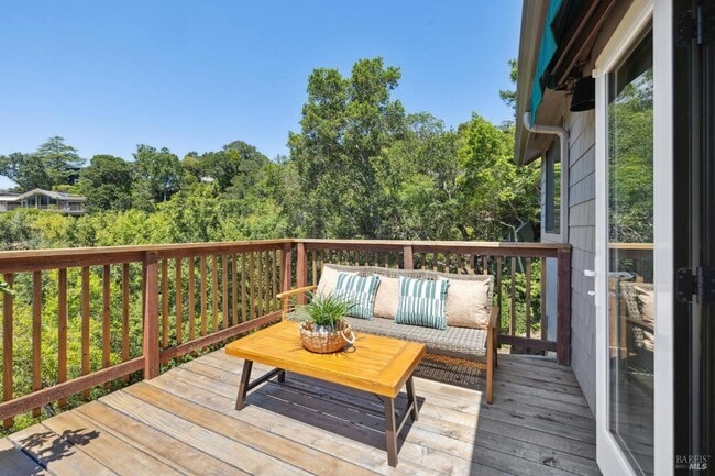 Building Photo - Newly Renovated Ross Four Bedroom & Three Bathroom Home on 1/2 acre with AC and Views