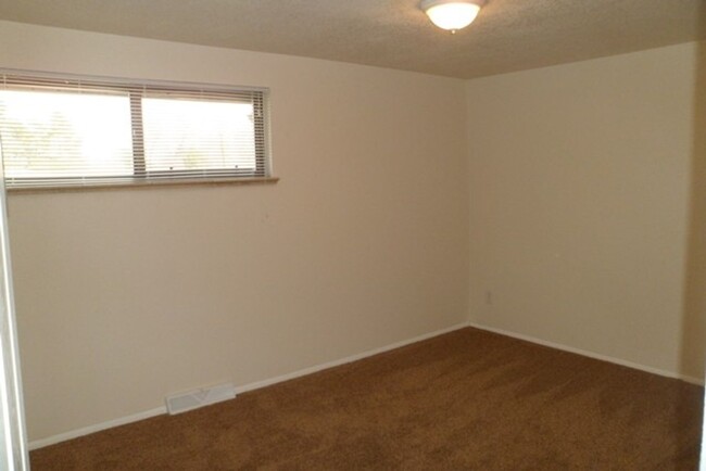 Building Photo - 2 bedroom, 1 bathroom home in Wheat Ridge ...