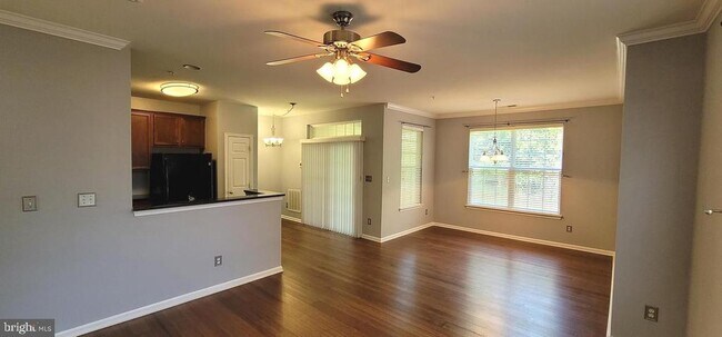 Building Photo - 43840 Hickory Corner Terrace