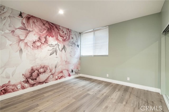 Building Photo - 1305 N Columbus Ave