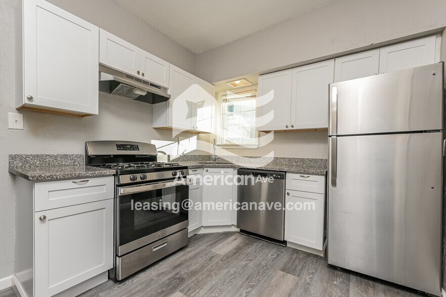 Building Photo - 1402 Linden St