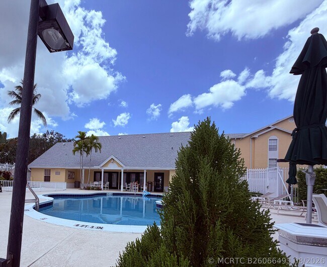 Building Photo - 6347 La Costa Dr