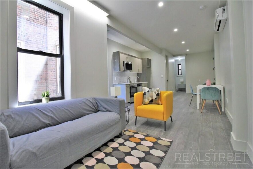 Primary Photo - Stunning New 1 Bed w Full Amenities in Pri...