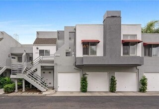 Building Photo - 2bed/1bath w/ 1 car garage in the heart of Mission Viejo