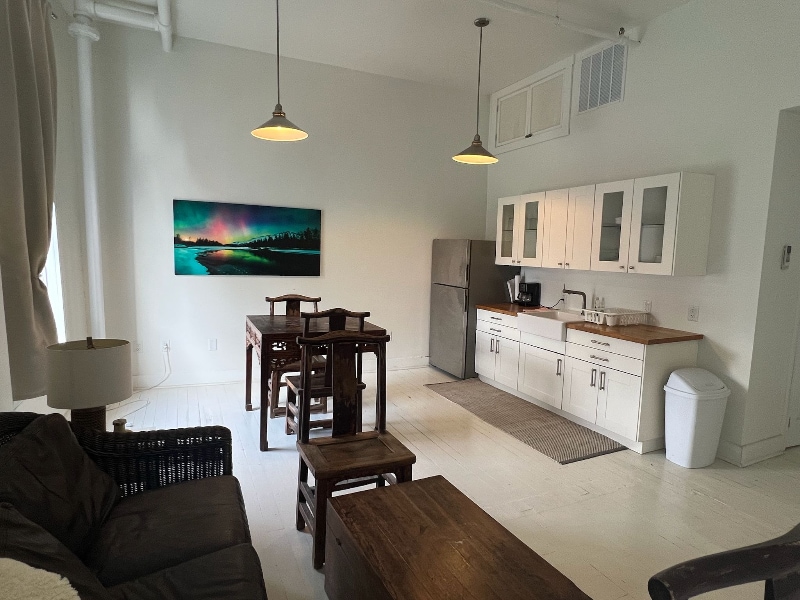 Building Photo - 108 2nd St SW