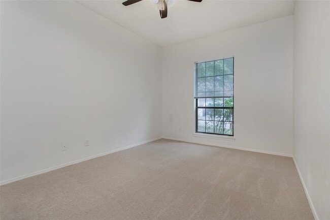 Building Photo - 1242 Misty Ln