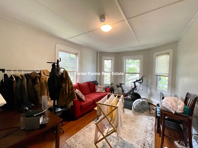 Building Photo - 220 Prospect St