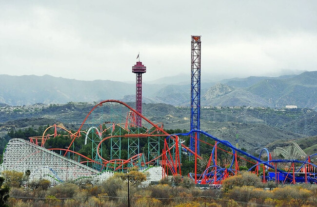 Thrill seekers can enjoy Six Flags Magic Mountain and the connected water park, Hurricane Harbor. Ju - 24137 Del Monte Dr