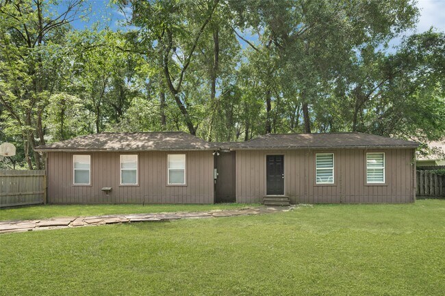 Building Photo - 705 Holly Springs Ct