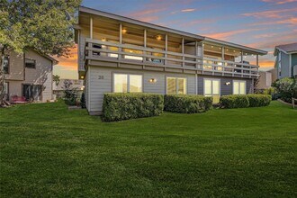 Building Photo - 36 April Point Dr N