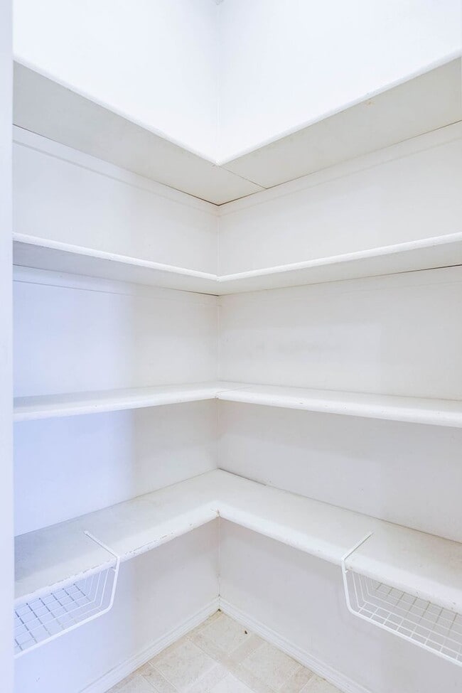 Building Photo - COMING NOVEMBER 2025 - 3 Bedroom Home in t...