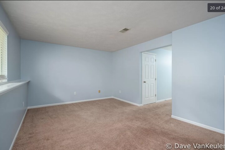 Building Photo - 1030 Ada Place Dr SE