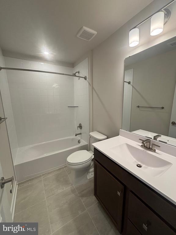 Building Photo - 4347 Southerby Dr