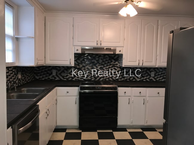 Building Photo - ****612 19th St.- Alexandria Garden District