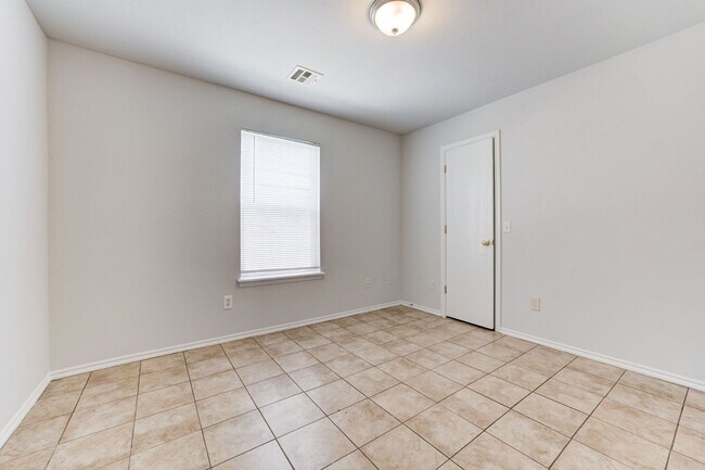 Building Photo - 1314 Commerce Dr
