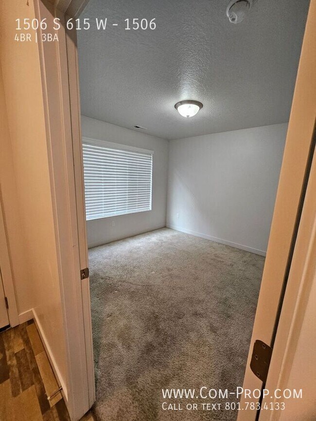 Building Photo - 1506 615 W