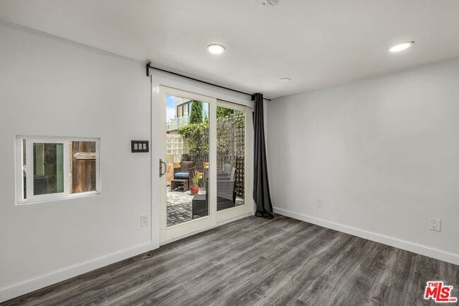 Building Photo - 164 63rd Ave