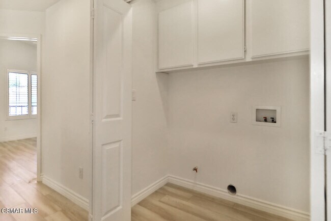 Building Photo - 5505 Salerno Dr