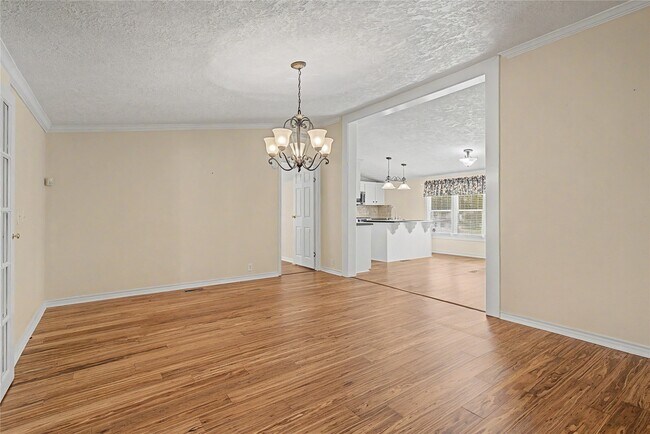 Building Photo - 26190 Walnut Burl