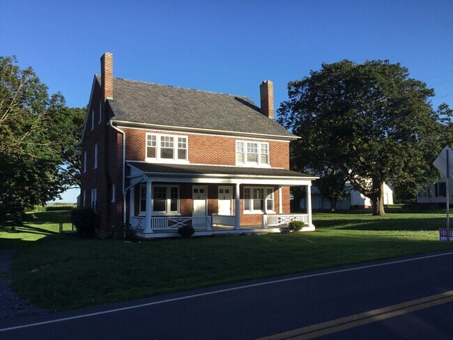 Primary Photo - 3 br, 2 bath House - 2090 NEW DANVILLE PIKE