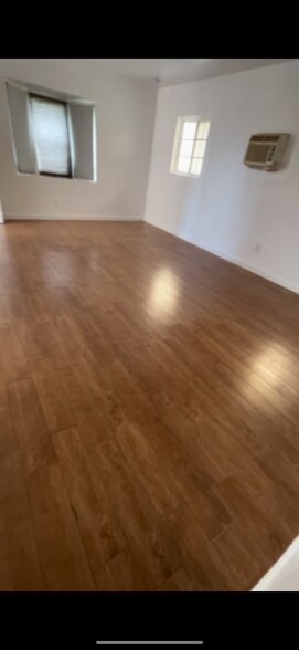 Building Photo - 616 Hendricks Ave