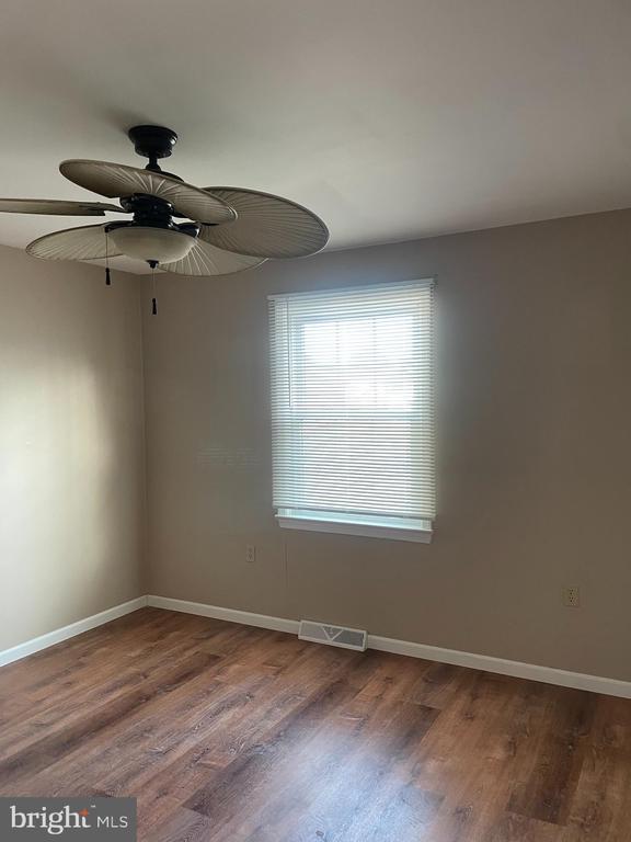 Building Photo - 5400 Oxford Dr