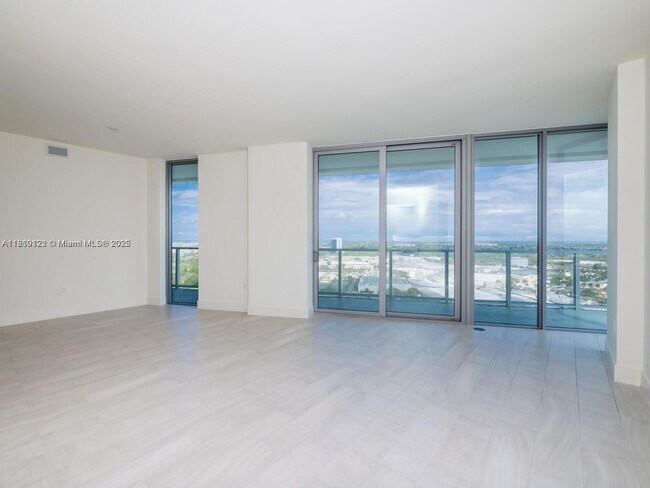 Building Photo - 2000 Metropica Wy