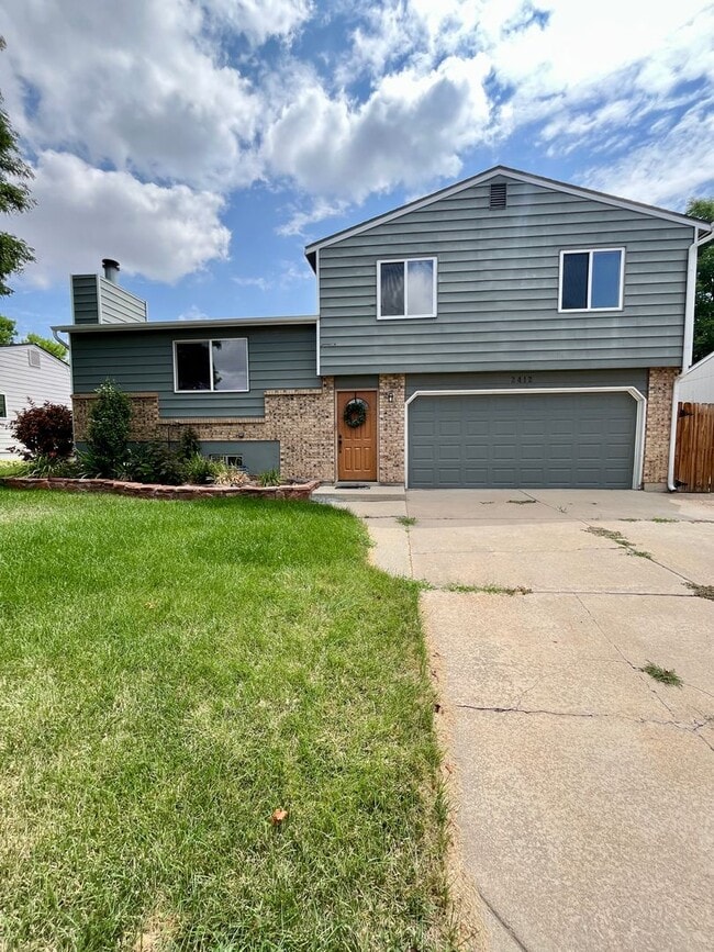 Building Photo - 2412 Sunset Dr
