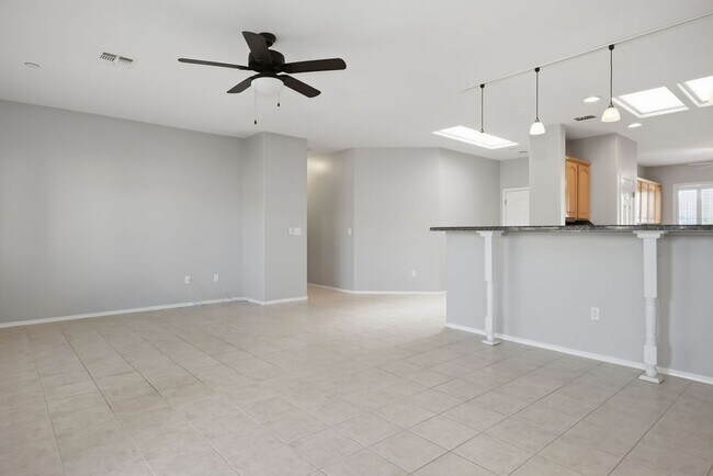 Building Photo - 2517 Springville Way