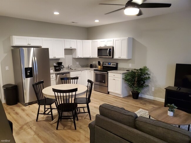 Building Photo - 5113 Devils Glen Rd