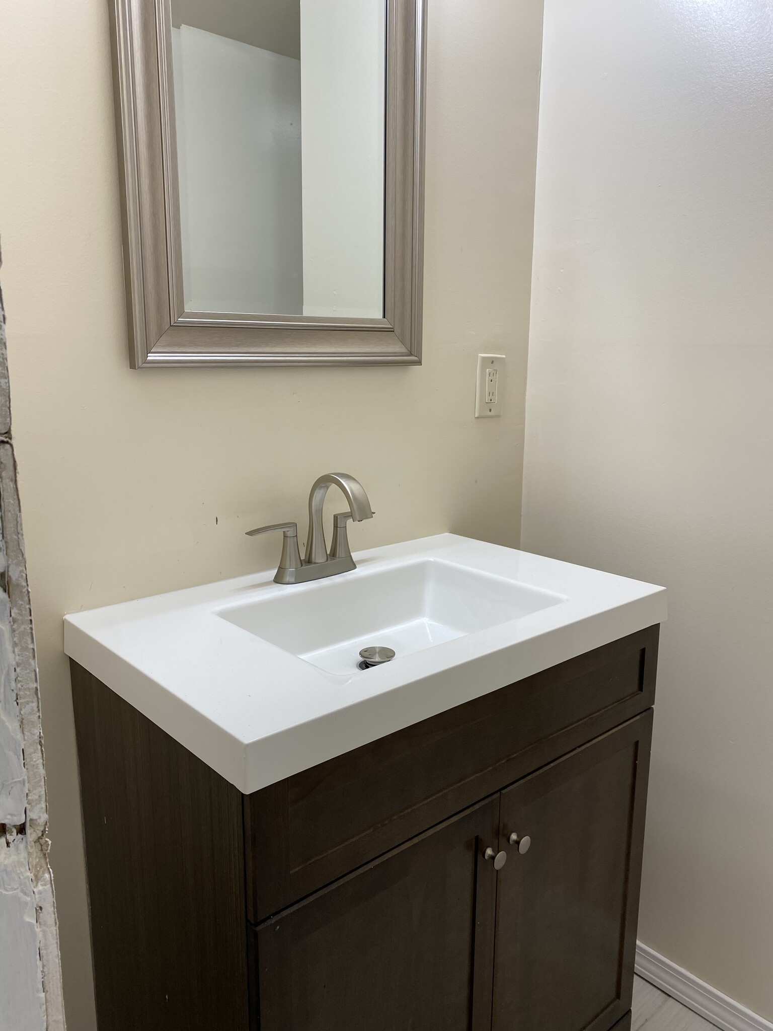 Building Photo - 127 Selye Terrace