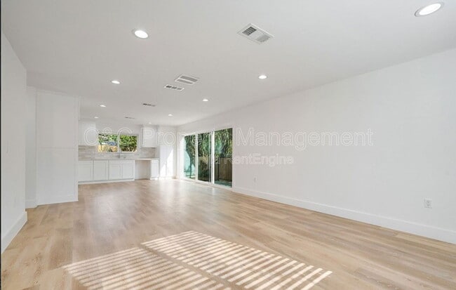 Building Photo - 17029 Janison Dr