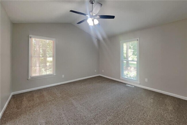 Building Photo - 66 Freestone Ln
