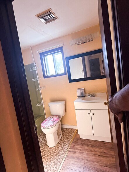 Building Photo - 7 Maria Manor