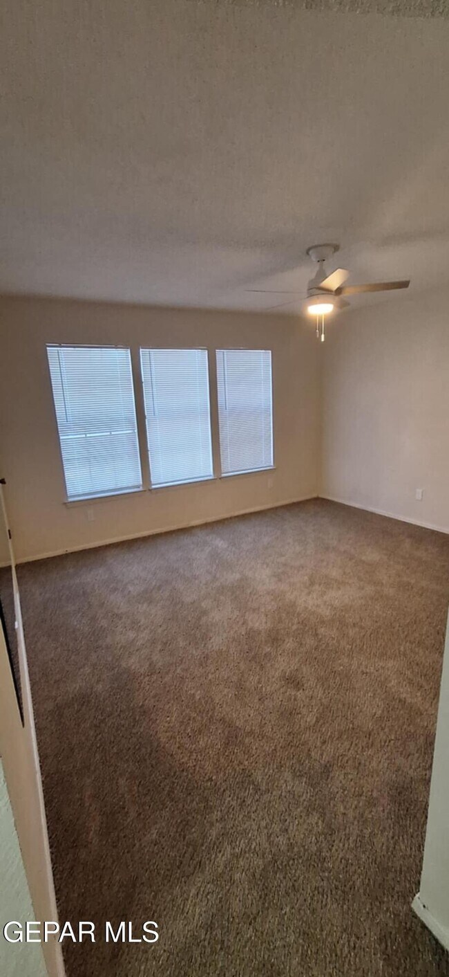 Building Photo - 6617 Dawn Dr