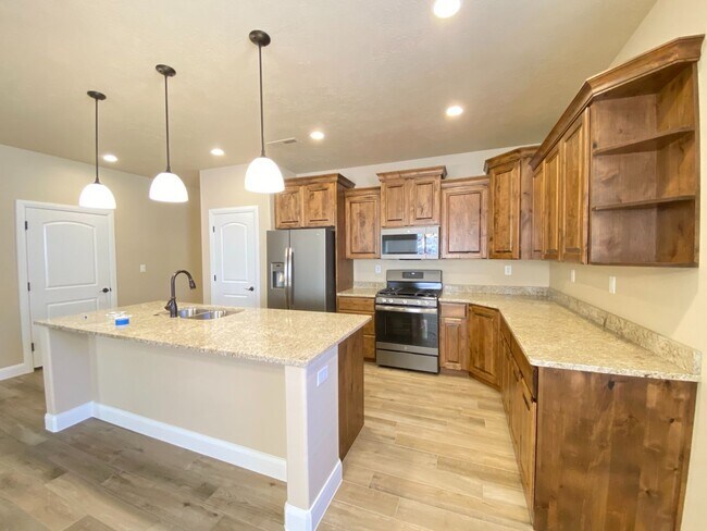 Building Photo - 3 Bed 2 Bath Home in Hurricane