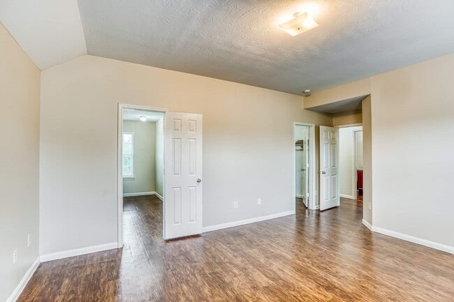 Building Photo - 12631 Mountain Daisy Rd