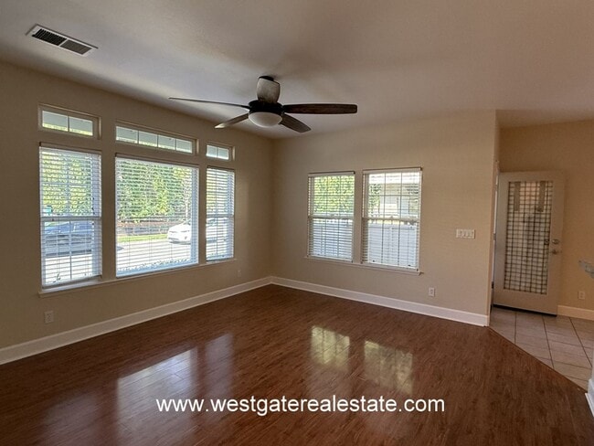 Building Photo - 415 Matteri Cir