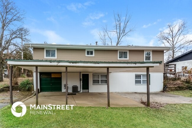 Building Photo - 1535 W Highview