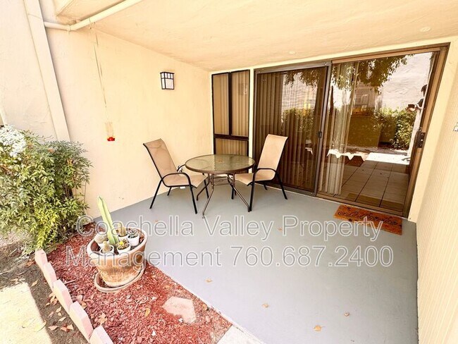 Building Photo - 1655 E Palm Canyon Dr