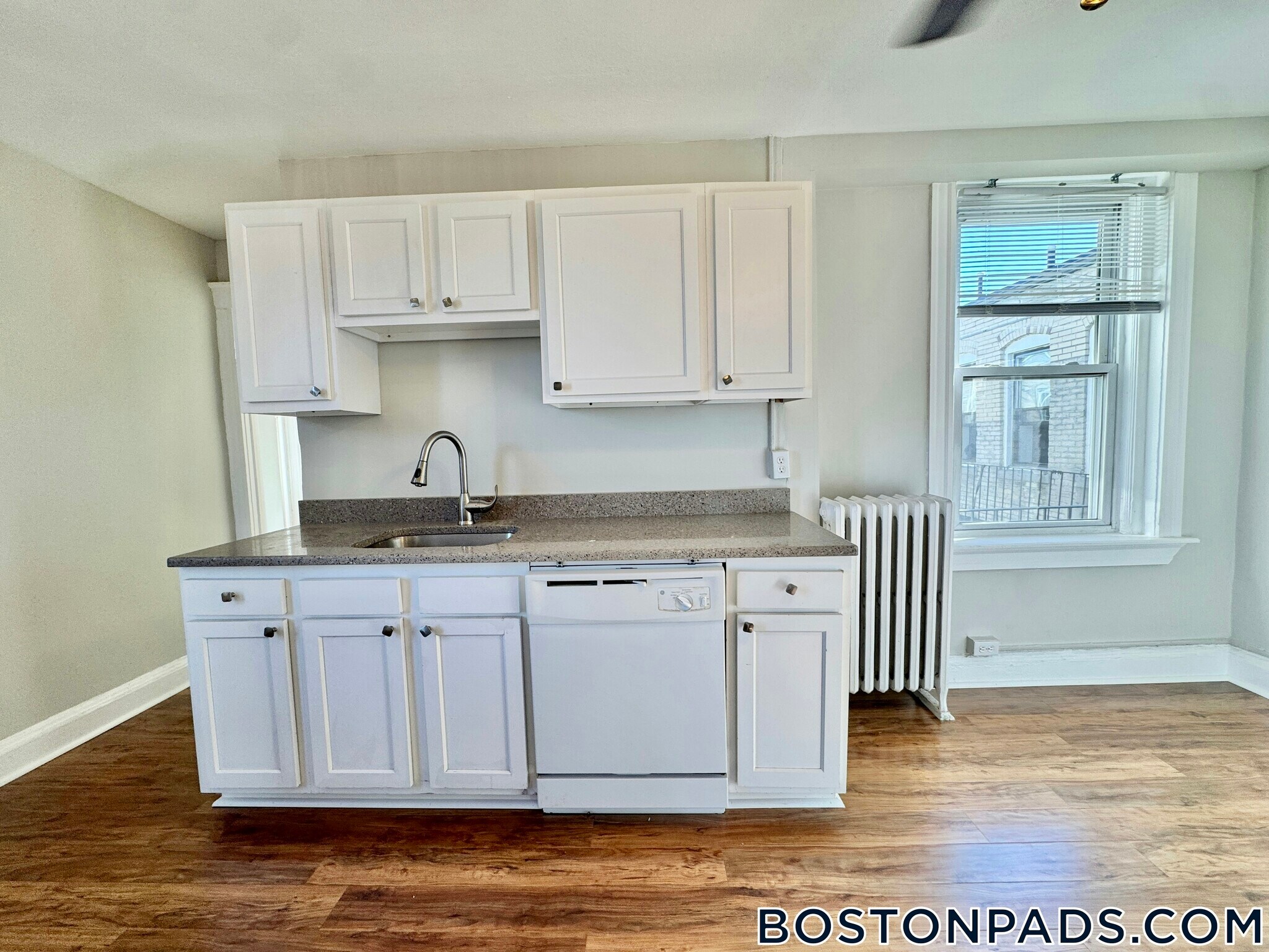 Building Photo - 224 Hanover St