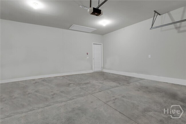 Building Photo - 106 Geranium Wy