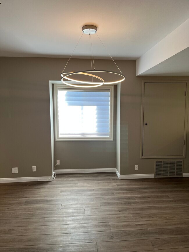 Building Photo - 1674 Eucalyptus Dr