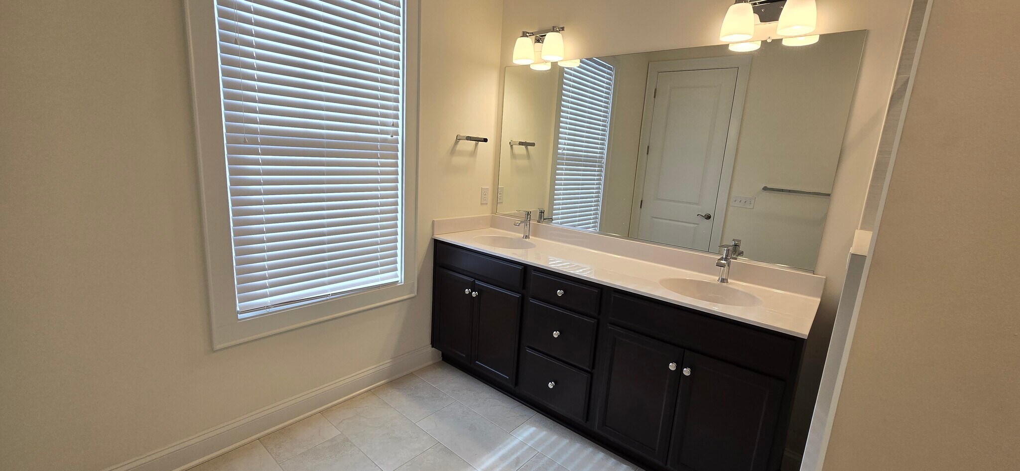 Building Photo - 1722 Old Brick Rd