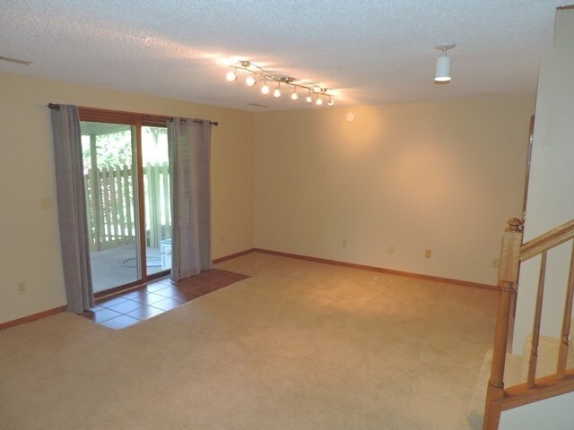 Building Photo - SUBLEASE AVAILABLE NOW