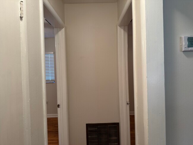 Building Photo - 5900 N Courtenay Pkwy