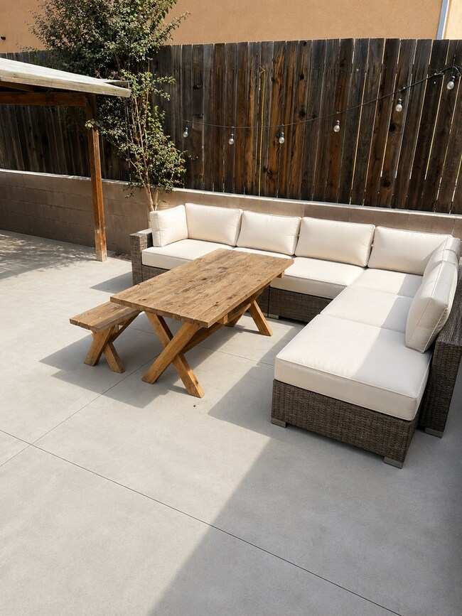 Building Photo - Available 6/25. Private rear unit, 5-minute walk to Cal Poly, parking included but no car needed.