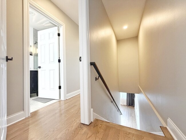 Building Photo - 2427 W Grenshaw St