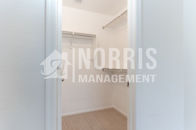 Building Photo - Large Home with Plenty of Room in Coolidge